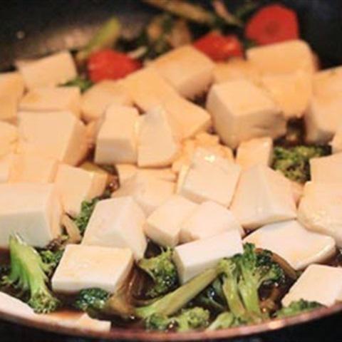Cách làm thịt bò sốt đậu hũ non