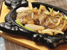 Thịt bò sốt hành