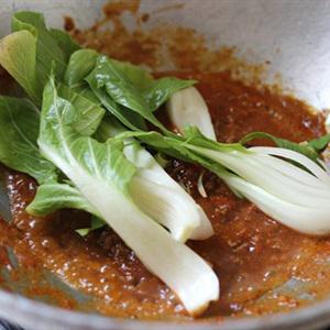 Cách làm thịt bò sốt rau cải