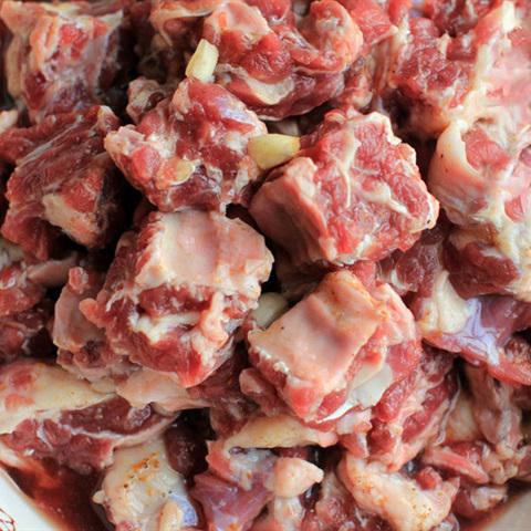 Cách làm thịt bò sốt rượu vang