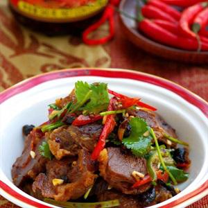 Cách làm thịt bò trộn cay