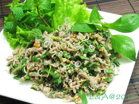 Thịt bò trộn kiểu Thái