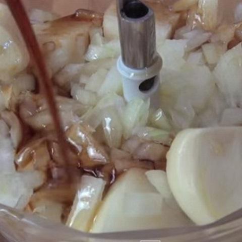 Cách làm thịt bò ướp lê áp chảo