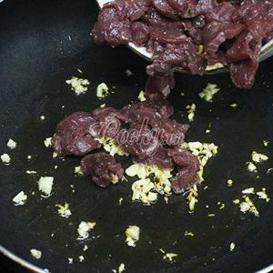 Cách làm thịt bò xào bạc hà