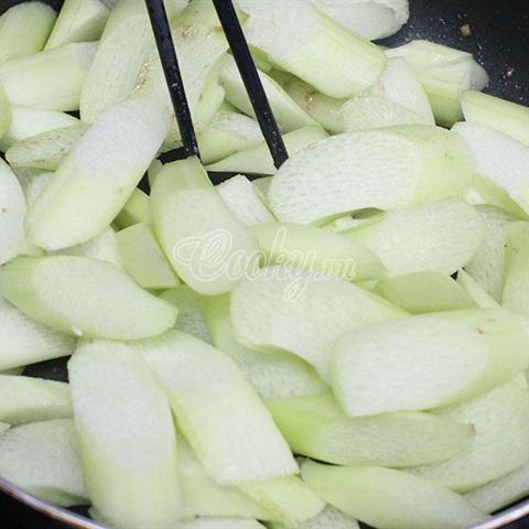 Cách làm thịt bò xào bạc hà