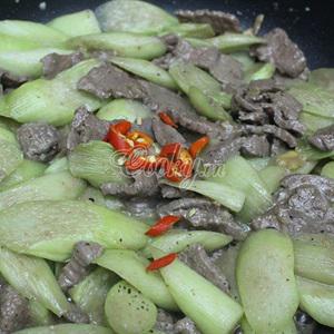 Cách làm thịt bò xào bạc hà