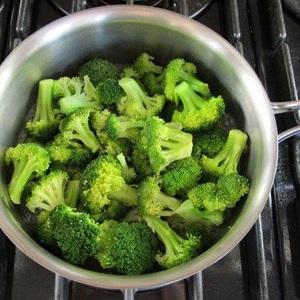 Cách làm thịt bò xào bông cải