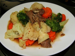 Thịt bò xào bông cải