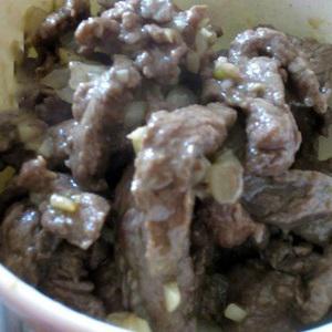 Cách làm thịt bò xào cần tây