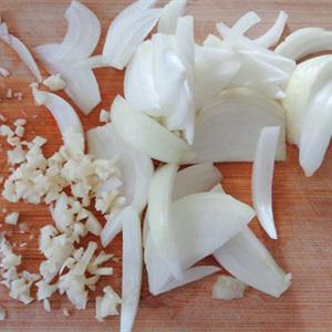 Cách làm thịt bò xào hành