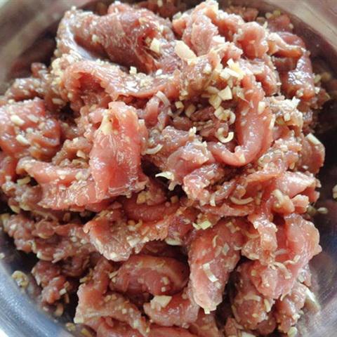 Cách làm thịt bò xào hành