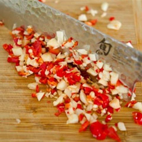 Cách làm thịt bò xào húng quế