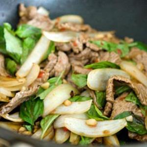 Cách làm thịt bò xào húng quế