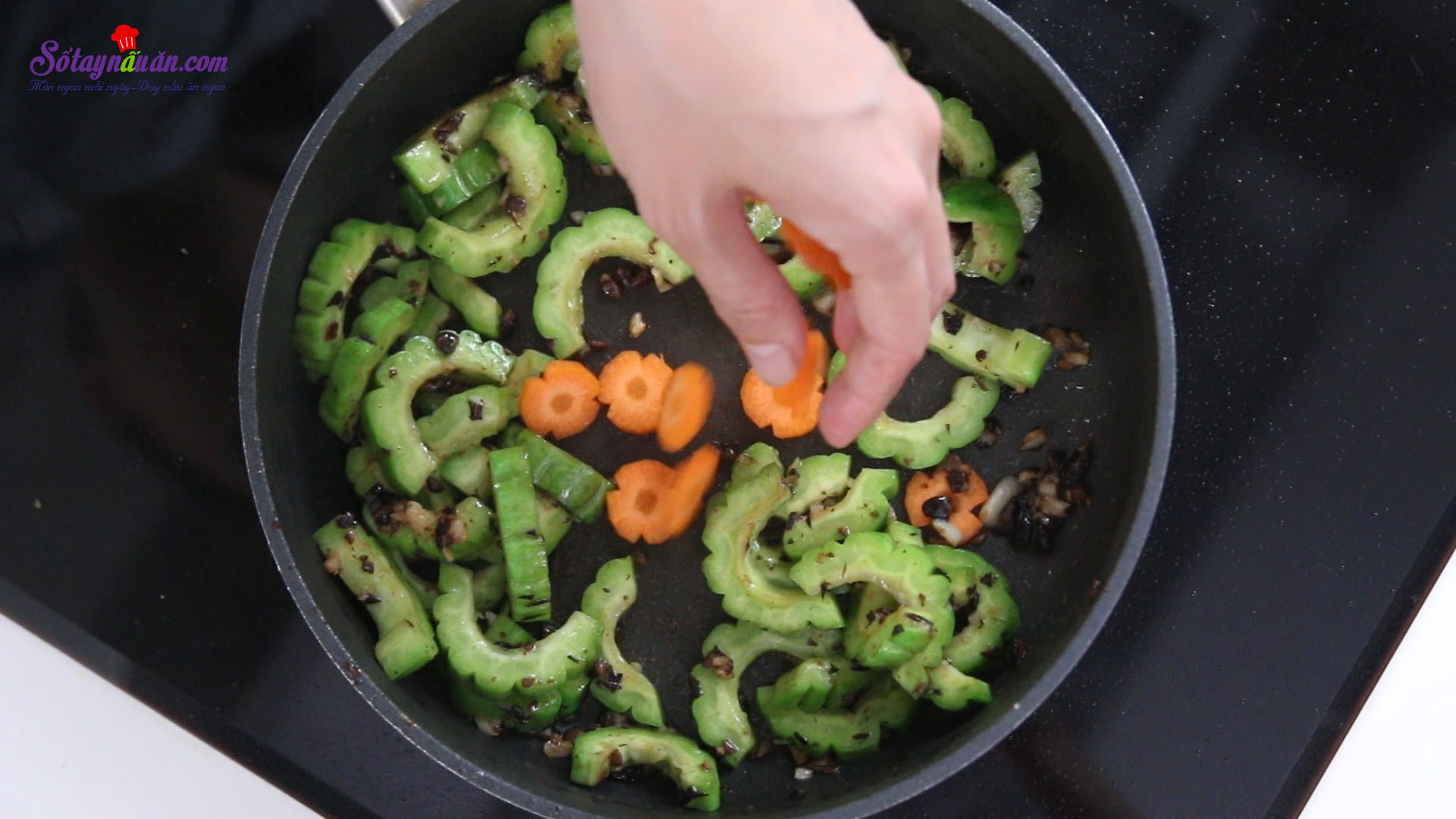 Thịt bò xào khổ qua – ngọt mát ngày hè