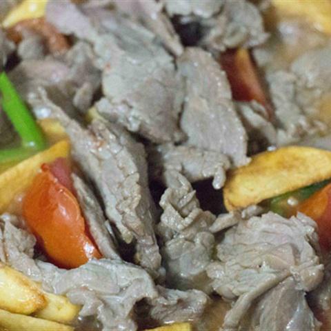 Cách làm thịt bò xào khoai tây