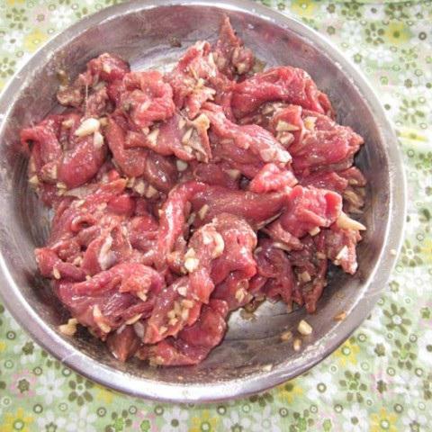 Cách làm thịt bò xào lá lốt