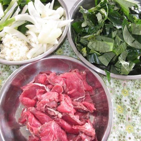 Cách làm thịt bò xào lá lốt