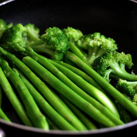 Cách làm thịt bò xào măng tây