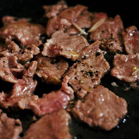 Cách làm thịt bò xào măng tây