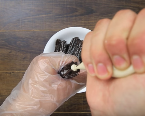 Thịt bò xào nấm đậu tuyết ngọt thơm cho ngày mưa rả rích