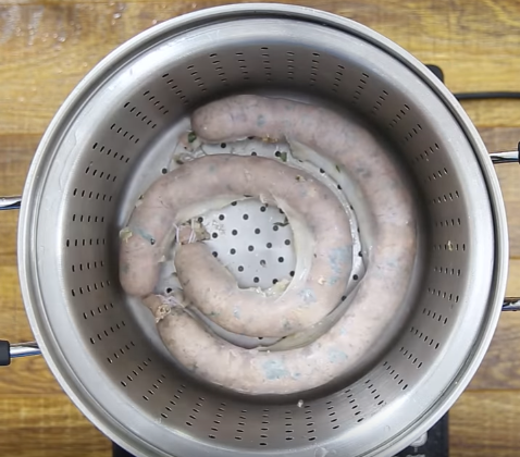 Thịt bò xào nấm kim châm thơm lừng, nóng hổi cho ngày lạnh đưa cơm