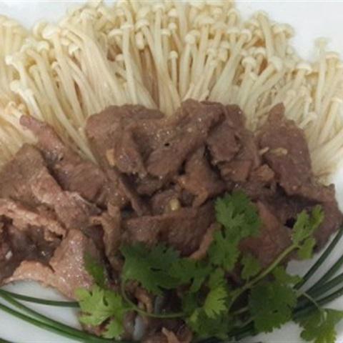 Cách làm thịt bò xào nấm kim châm