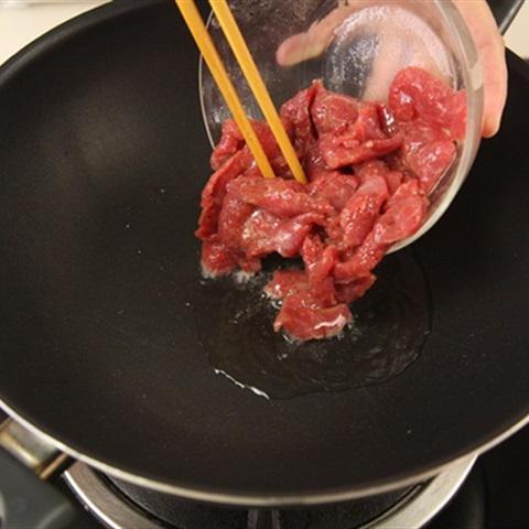 Cách làm thịt bò xào ớt chuông