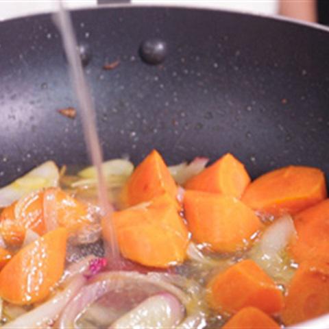 Cách làm thịt bò xào rau củ kiểu Nhật