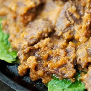 Cách làm thịt bò xào sốt đậu phộng