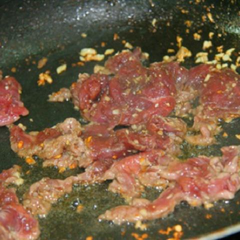 Cách làm thịt bò xào su hào