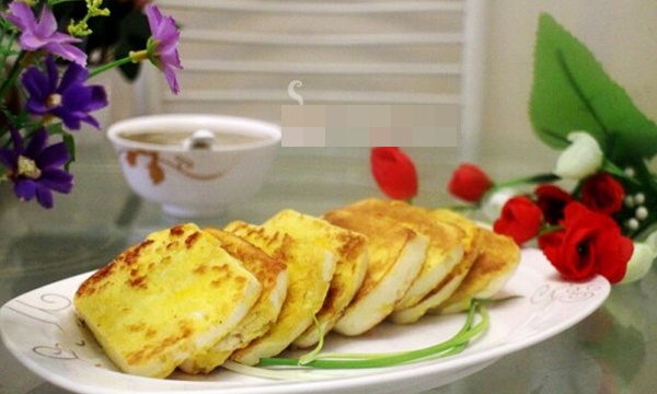 Thịt bò xông khói om hành tây cho bữa cơm đầm ấm