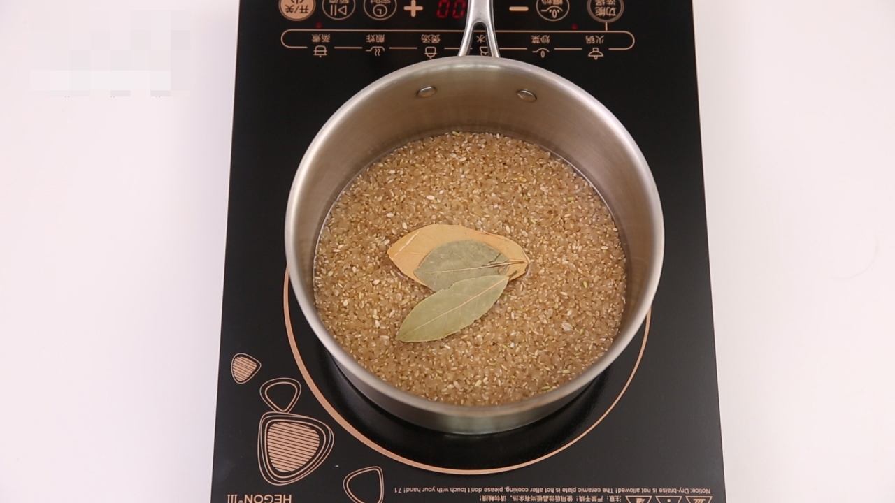 Thịt chân giò ngâm mắm đậm đà, ngon khó cưỡng lại bảo quản được cực lâu