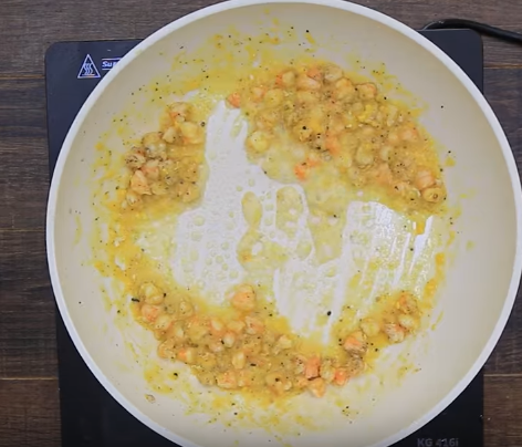 Thịt chiên giòn chua ngọt ngon hệt như trong phim Hàn