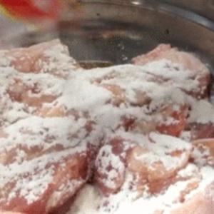 Cách làm thịt chiên nước mắm kiểu Thái