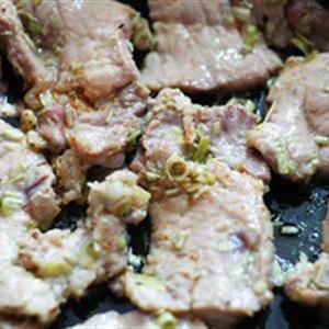 Cách làm thịt chiên sả đậm đà thơm phức