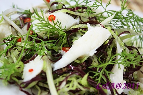 Thịt cua trộn củ thì là và rau xà lách