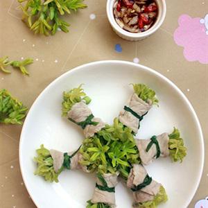 Cách làm thịt cuộn hoa thiên lý hấp