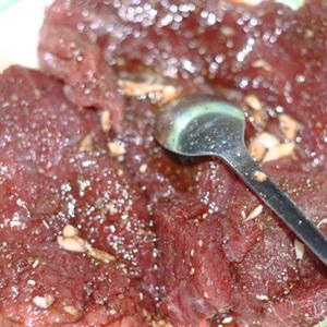 Cách làm thịt đà điểu áp chảo