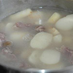 Cách làm thịt dê nấu khoai sọ