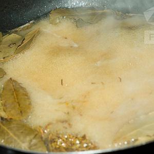 Cách làm thịt đùi heo ngâm mắm