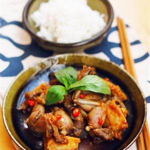 Cách làm thịt ếch xào sa tế