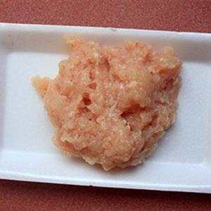 Cách làm thịt gà băm rang húng quế