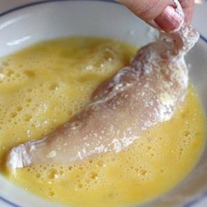 Cách làm thịt gà chiên dừa