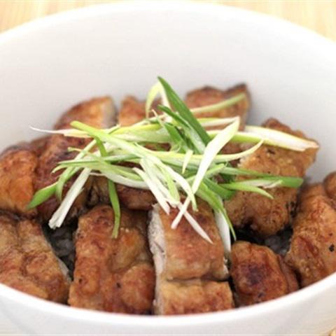Cách làm thịt gà chiên tỏi nước tương