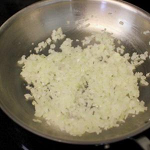 Cách làm thịt gà cuộn bông cải