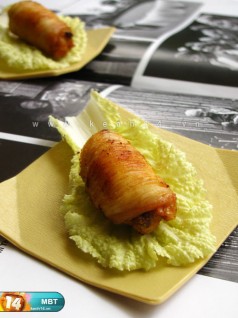 Thịt gà cuộn củ năng