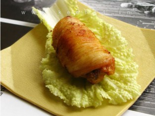 Thịt gà cuộn củ năng