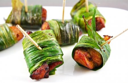 Thịt gà cuộn lá dứa - Món ngon kiểu Thái