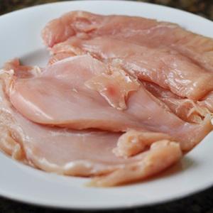 Cách làm thịt gà cuốn lá dứa chiên