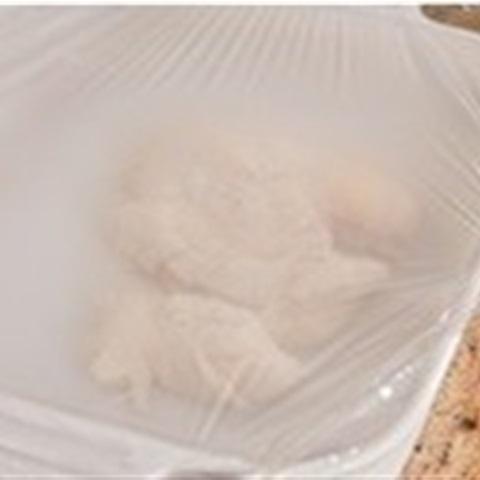 Cách làm thịt gà cuộn rau củ